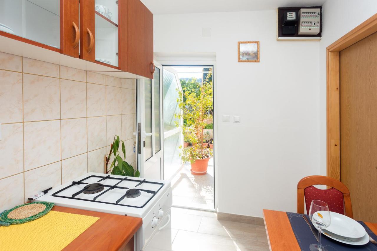 Apartments Julija Χβαρ Εξωτερικό φωτογραφία