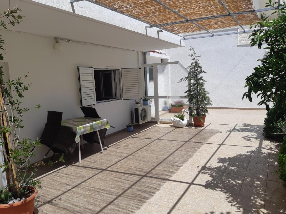 Apartments Julija Χβαρ Εξωτερικό φωτογραφία