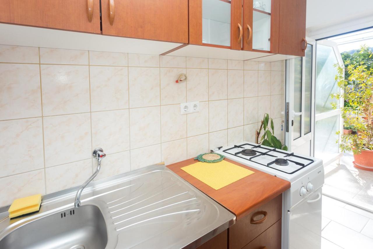 Apartments Julija Χβαρ Εξωτερικό φωτογραφία