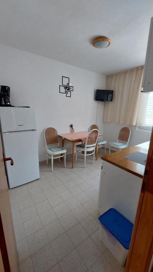 Apartments Julija Χβαρ Εξωτερικό φωτογραφία