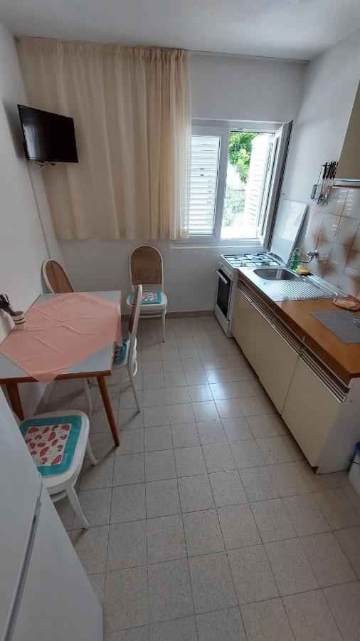 Apartments Julija Χβαρ Εξωτερικό φωτογραφία
