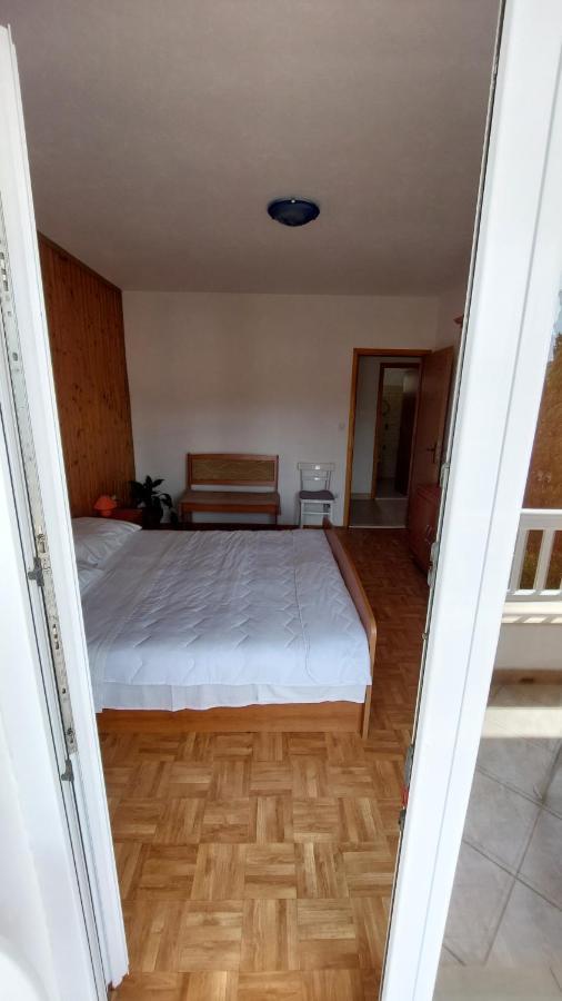 Apartments Julija Χβαρ Εξωτερικό φωτογραφία