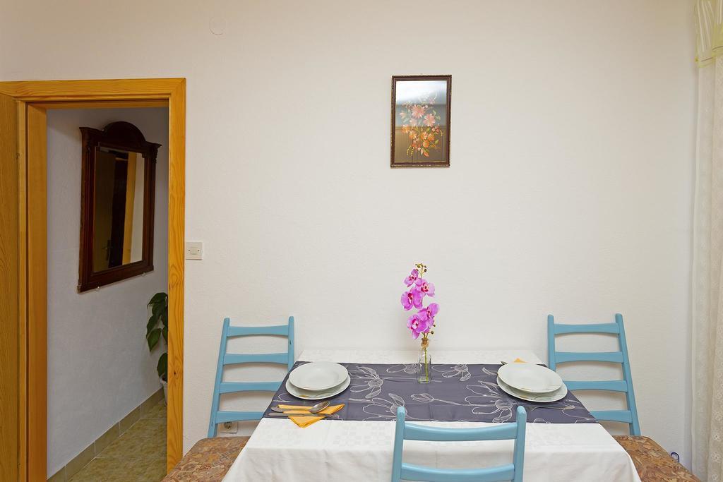 Apartments Julija Χβαρ Εξωτερικό φωτογραφία