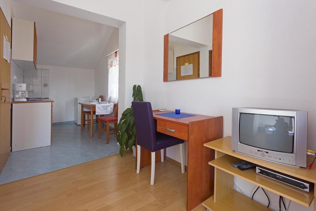Apartments Julija Χβαρ Εξωτερικό φωτογραφία