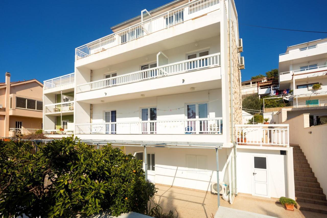 Apartments Julija Χβαρ Εξωτερικό φωτογραφία